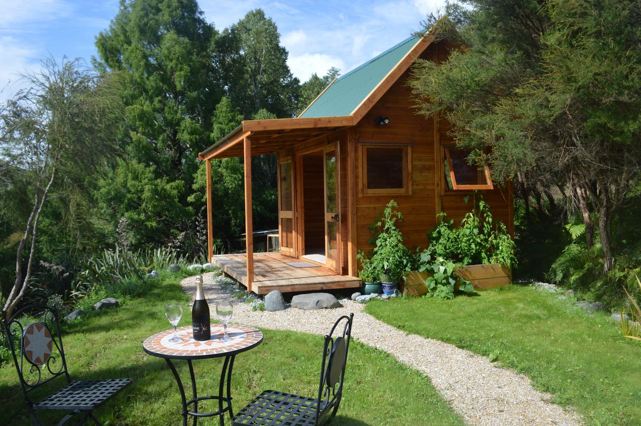 Sunrise Cabin At First Light Rangihaeata Retreat Takaka Exterior photo